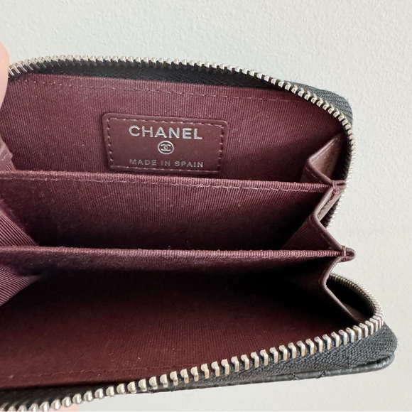 CHANEL Caviar Quilted Classic Medium Zip Coin Wallet Black - Picture 3 of 4